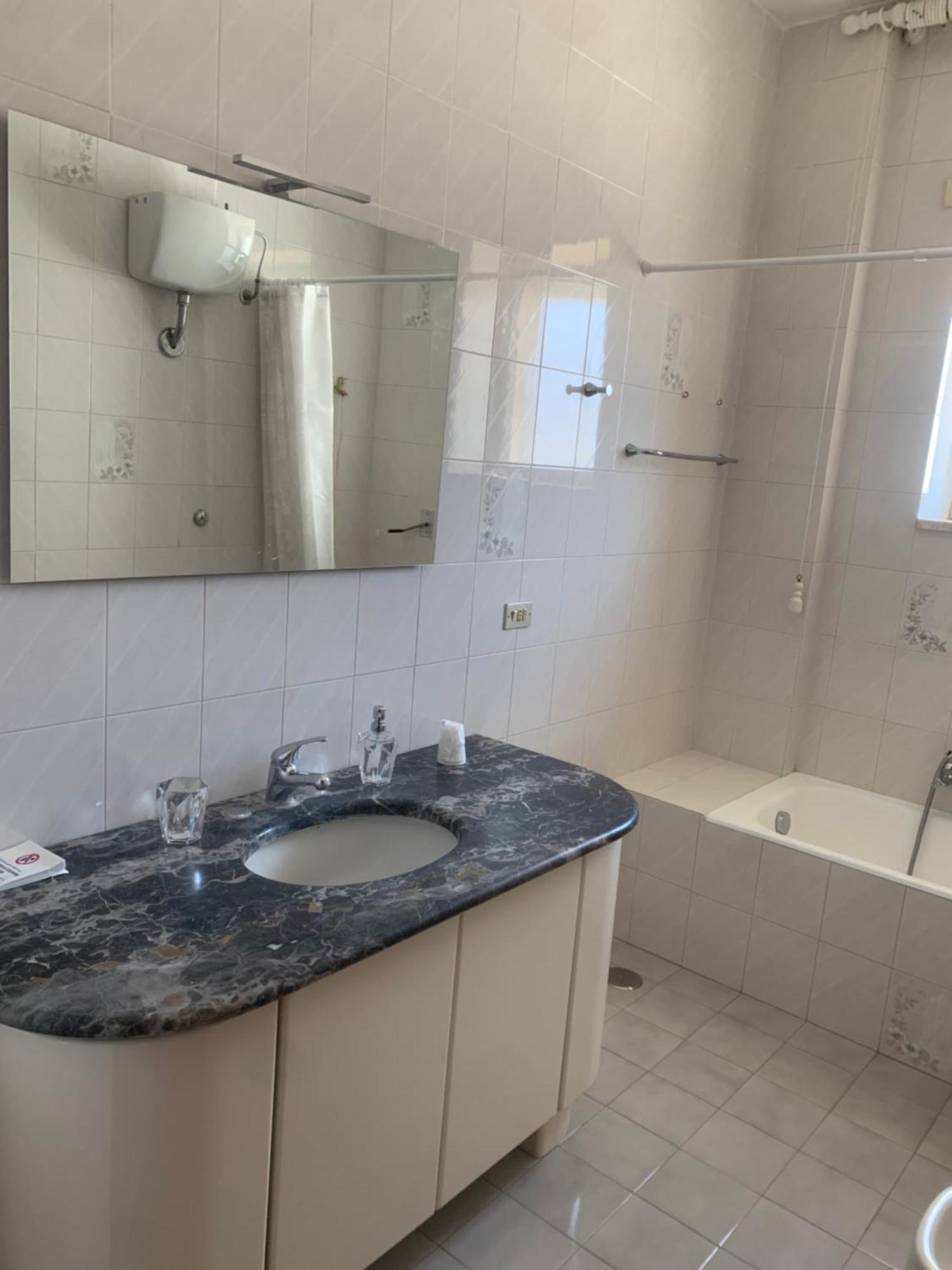 Porta Napoli Rooms Лече Екстериор снимка