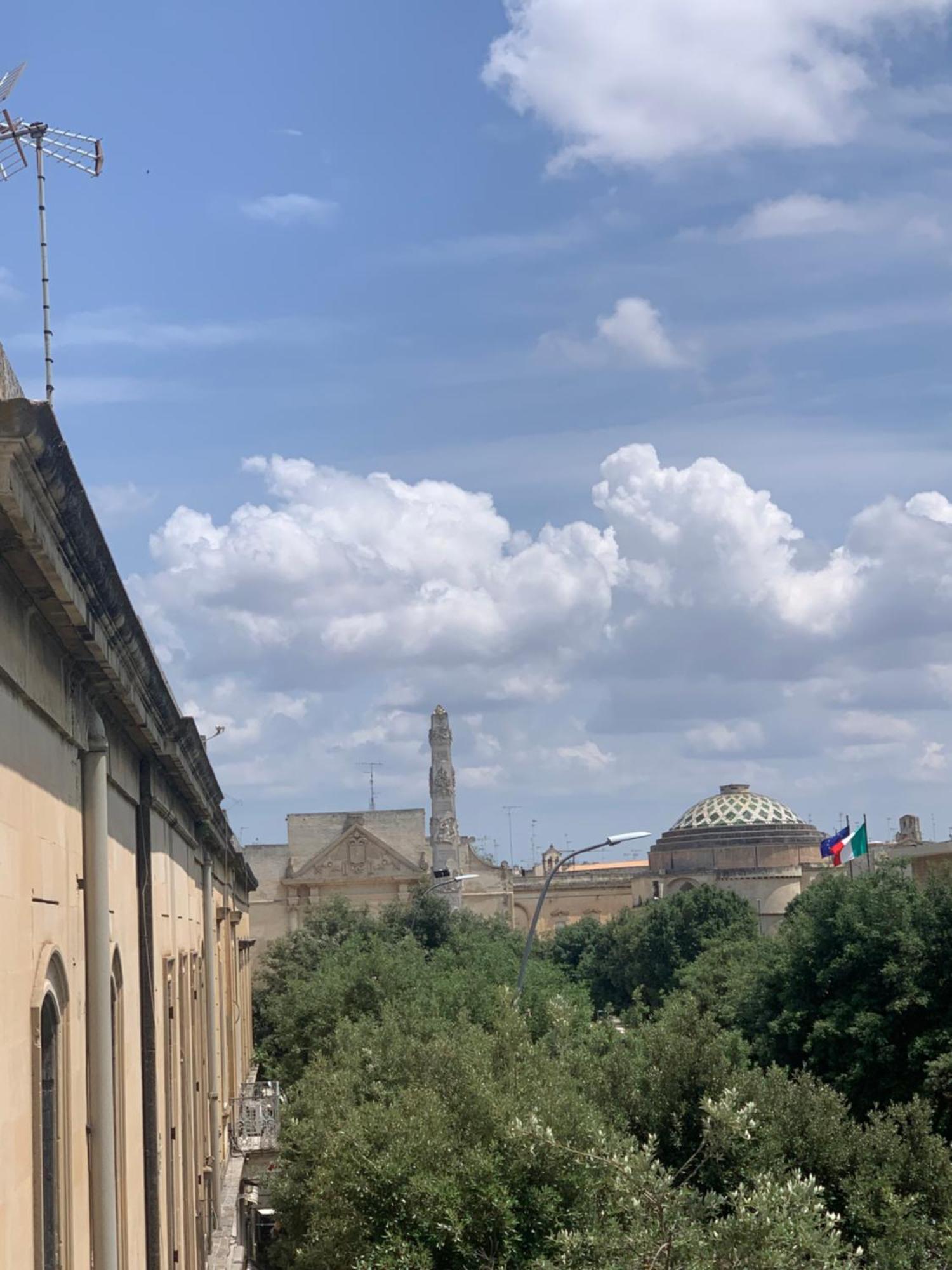 Porta Napoli Rooms Лече Екстериор снимка